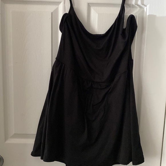 Cute black adjustable, spaghetti strap dress skort that has pockets 1X - Picture 2 of 9